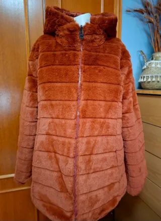 Chaqueta acolchada reversible con pelo por dentro