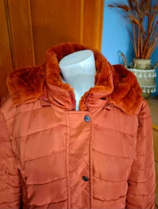 Chaqueta acolchada reversible con pelo por dentro