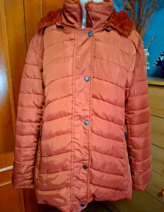 Chaqueta acolchada reversible con pelo por dentro