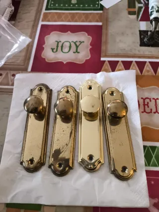 Tiradores de armario dorados (Set de 4)