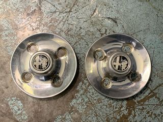 Set 2 Coppette Coprimozzo Alfa Romeo Giulia 2000