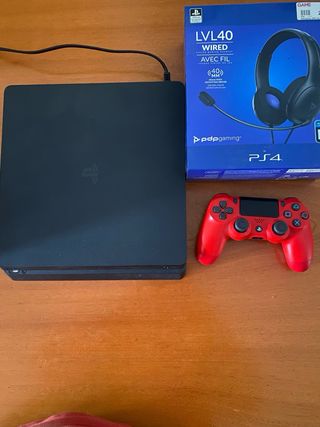 PS4 (PlayStation 4) con Mando y auriculares