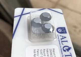 3 Diamantes Negros Naturales 10.67 CT ALGT