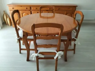 Mesa Comedor Redonda y 6 sillas madera maciza