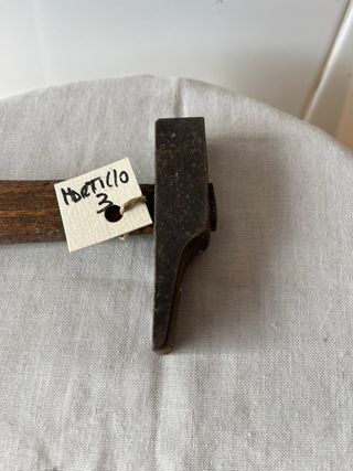 Martillo de carpintero antiguo