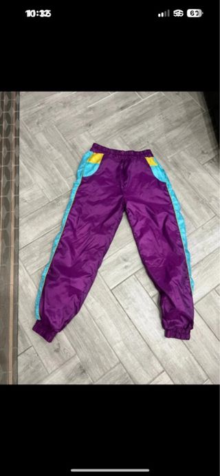 Pantaloni tuta viola e blu