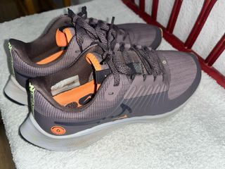 Zapatillas Nike Deportivas Grises y Naranjas