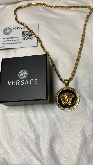 Colgante Versace Medusa Dorado