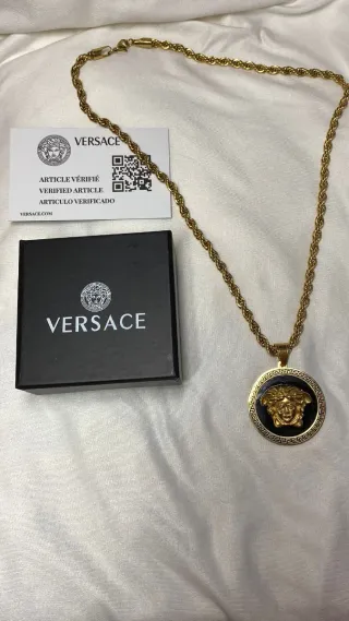 Colgante Versace Medusa Dorado