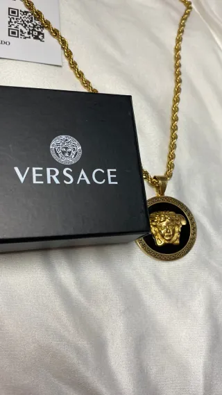 Colgante Versace Medusa Dorado