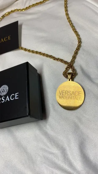 Colgante Versace Medusa Dorado