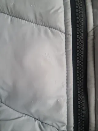 Chaqueta infantil gris y negra