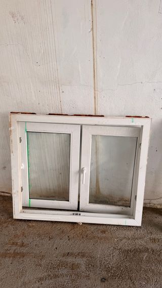 Ventana PVC Climalit 99x119.5cm
