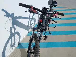 Bicicleta Eléctrica Montaña Negra