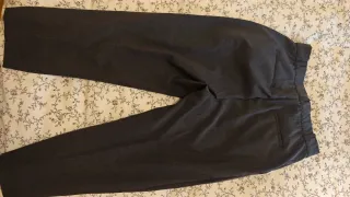 Pantalón H&M gris de pinzas Talla 44
