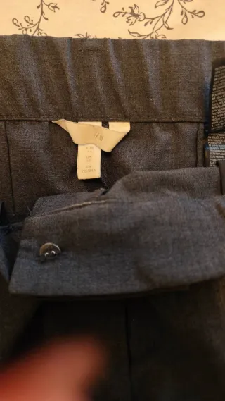 Pantalón H&M gris de pinzas Talla 44