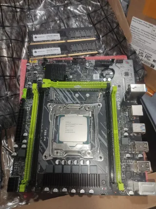 Placa Base MOUGOL con CPU y RAM