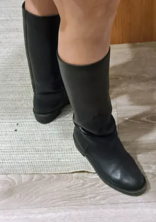 Botas altas polipiel negras