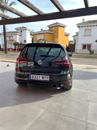 Volkswagen Golf R 2014