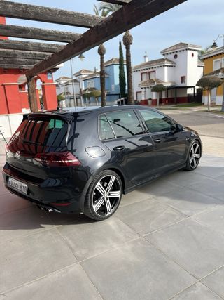 Volkswagen Golf R 2014