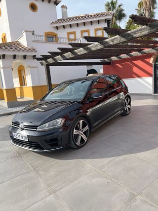 Volkswagen Golf R 2014