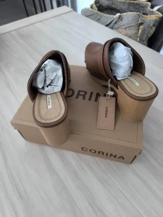 Zuecos Corina Marrones