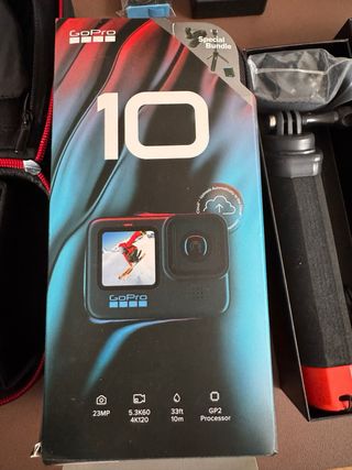 GoPro Hero 10 Black + muchos accesorios