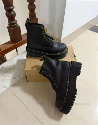 Botas Dr. Martens Jadon Negras Talla 39