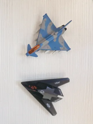 Aviones de juguete militares