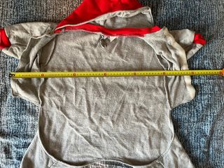 Tuta con cappuccio per cane grigia e rosse