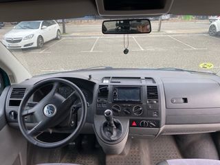 Volkswagen Caravelle 2006