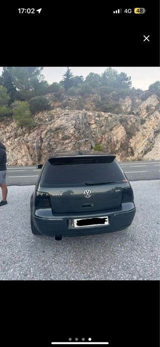 Volkswagen Golf 2004