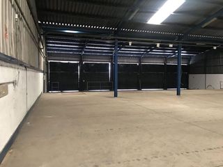 Nave industrial en venta en Bailén