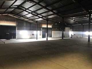 Nave industrial en venta en Bailén