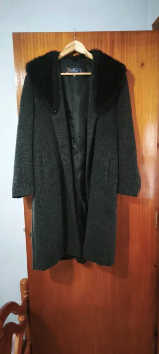 Abrigo lana cuello pelo negro/gris