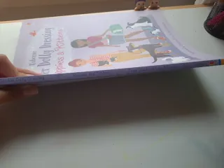 Libro de pegatinas de perritos y gatitos en inglés