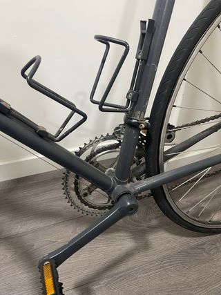 Bicicleta de carretera gris talla L