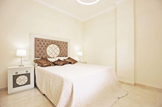 Piso en alquiler en Los Naranjos - Las Brisas en Marbella