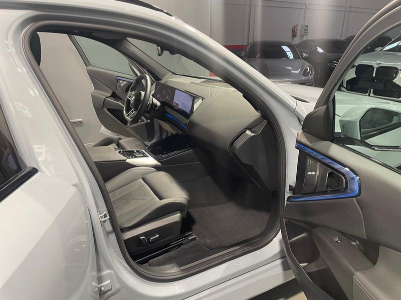 BMW X3 2025, foto 21