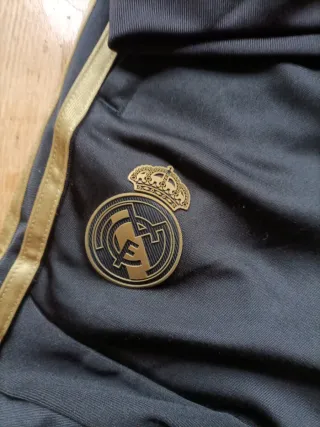 Chándal Real Madrid Adidas Negro y Dorado