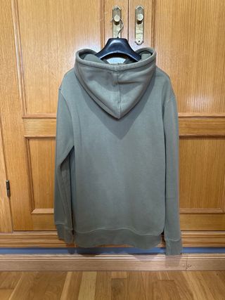 Sudadera con capucha verde oliva