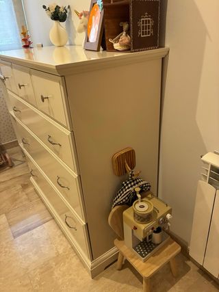 Cómoda Liatorp Ikea madera