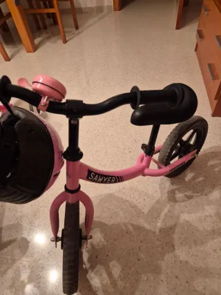 Bicicleta sin pedales rosa Sawyer