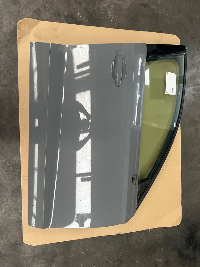 Puerta Audi A3 Berlina Limusine Acompañante