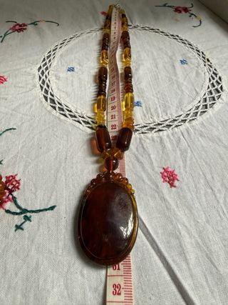 Collar de ámbar con colgante