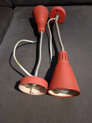 Flexo de luz rojo metal