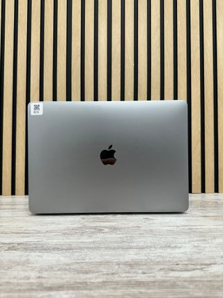 MacBook Air 13" 2019 i5 16gb 500gb SSD