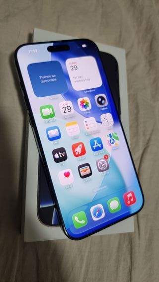 iPhone 16 Pro Max con factura