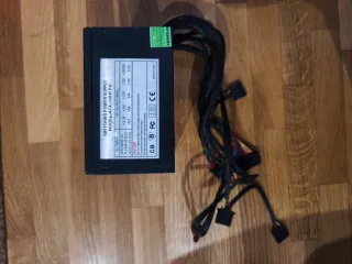 Fuente de Alimentación ATX 550W