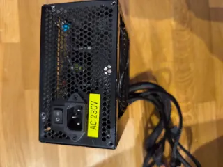 Fuente de Alimentación ATX 550W